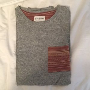 Men's M On the Byas Pocket T